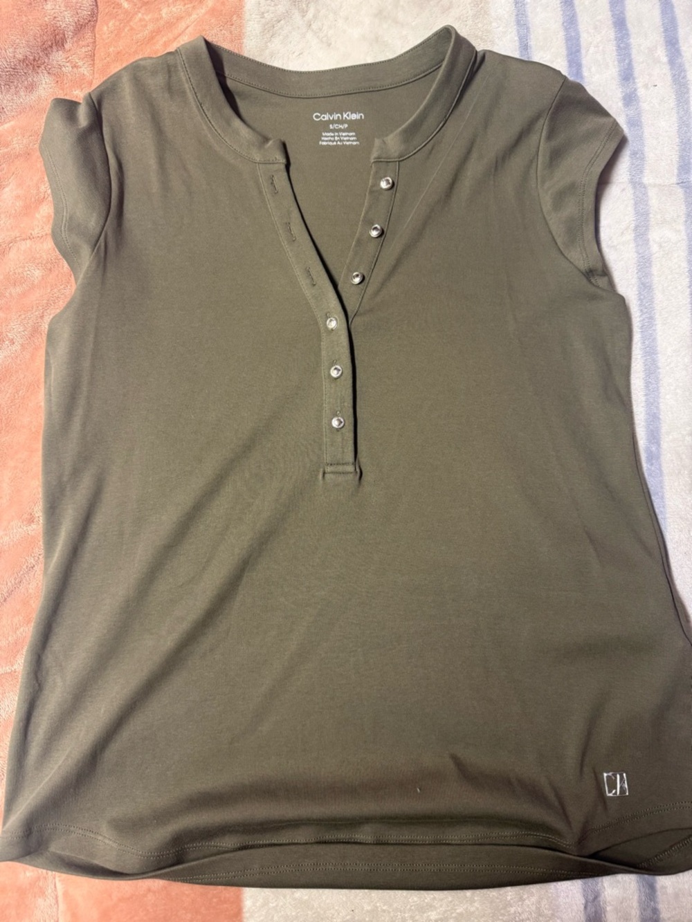 S Calvin Klein Olive Green Cap-Sleeve Henley Top